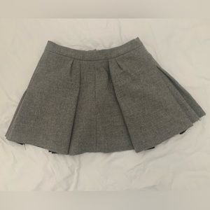 Grey mini skirt